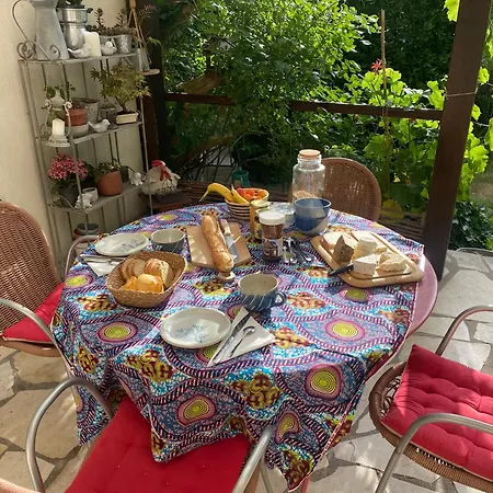 Les Charmettes D'hote Independante Guest house 3*